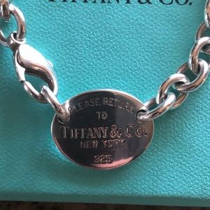 Authentic Tiffany & Co Oval Tag Chocker